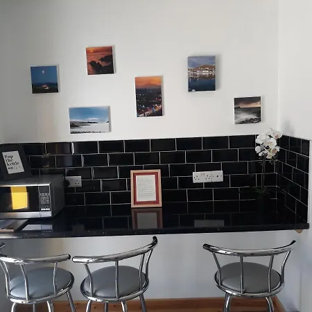 Wheelhouse Apartment *