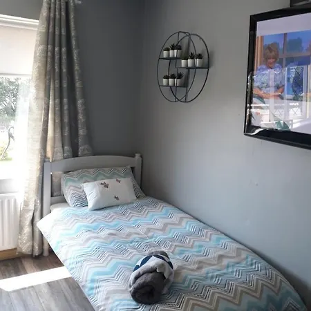 Wheelhouse Apartment *