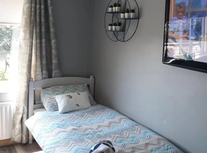 Wheelhouse Apartment *